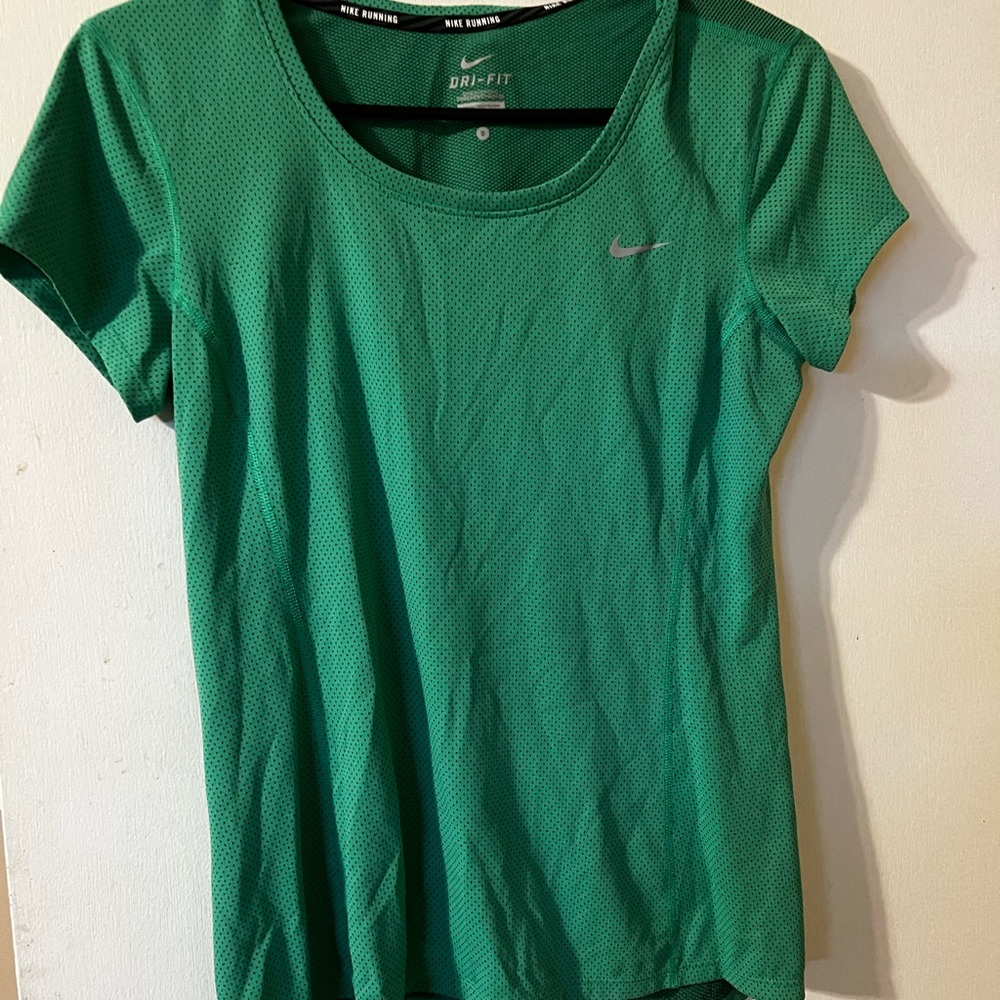 Nike Women’s Running shirt size small